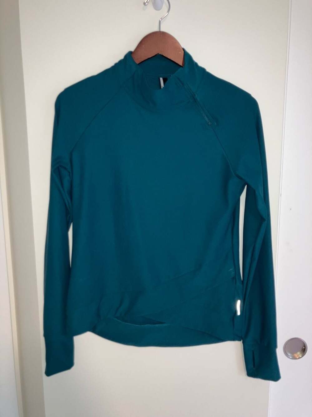 Mondetta Women's Size S/P Teal Athletic Wrap Hem Long Sleeve Pullover